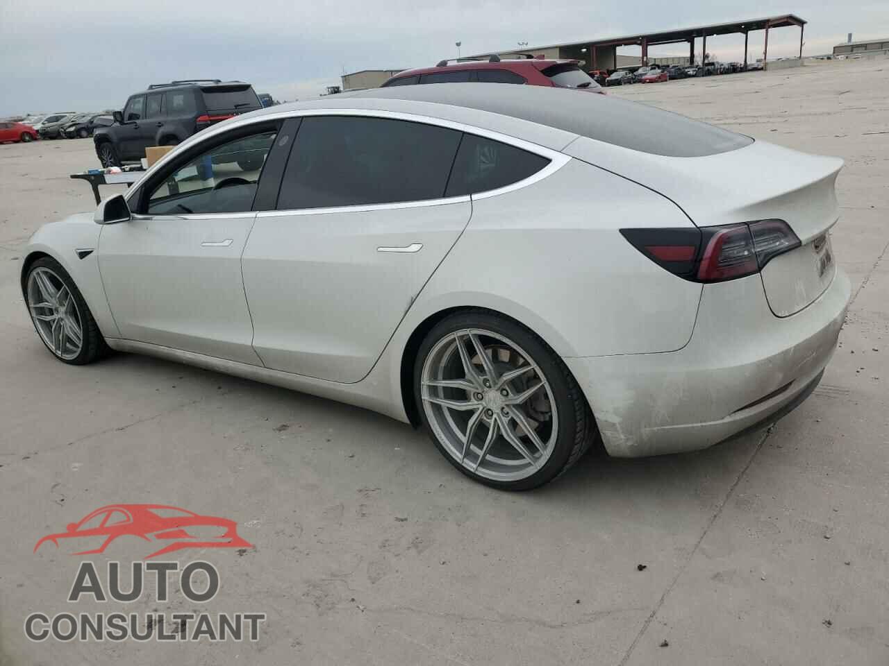 TESLA MODEL 3 2018 - 5YJ3E1EA8JF164914
