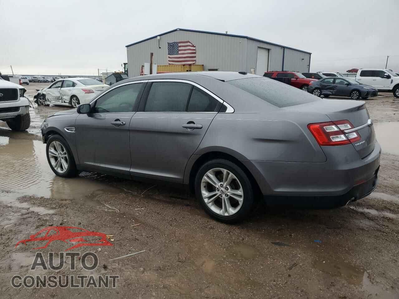 FORD TAURUS 2019 - 1FAHP2E82EG174357