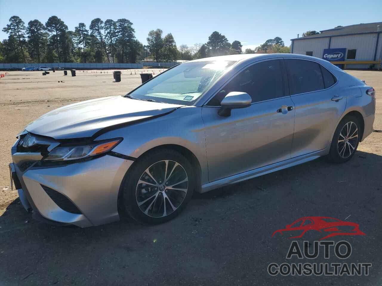 TOYOTA CAMRY 2018 - 4T1B11HK2JU053404