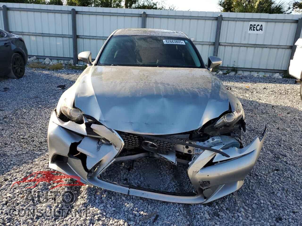 LEXUS IS 2014 - JTHBF1D21E5040346