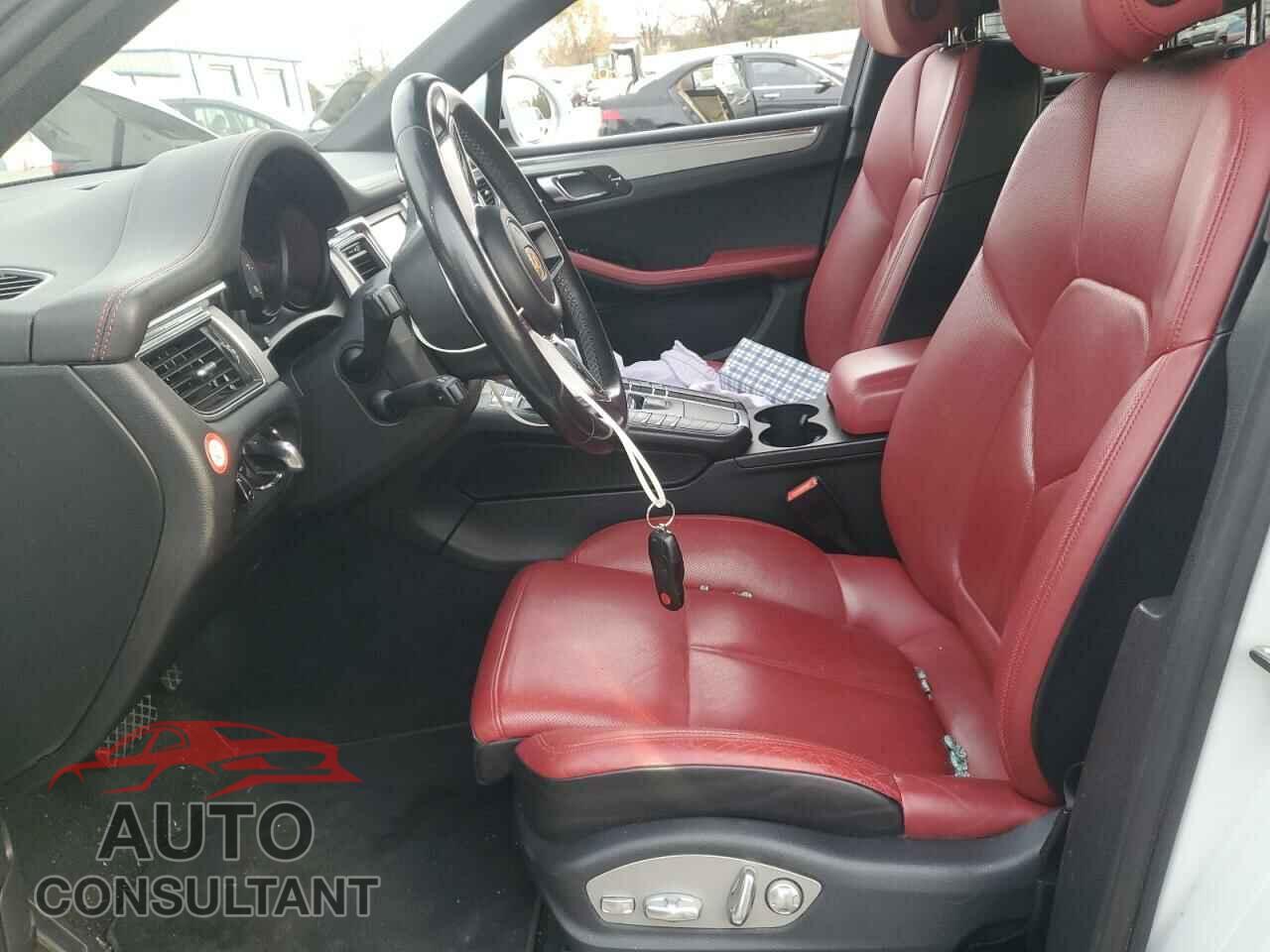 PORSCHE MACAN 2016 - WP1AB2A58GLB41572