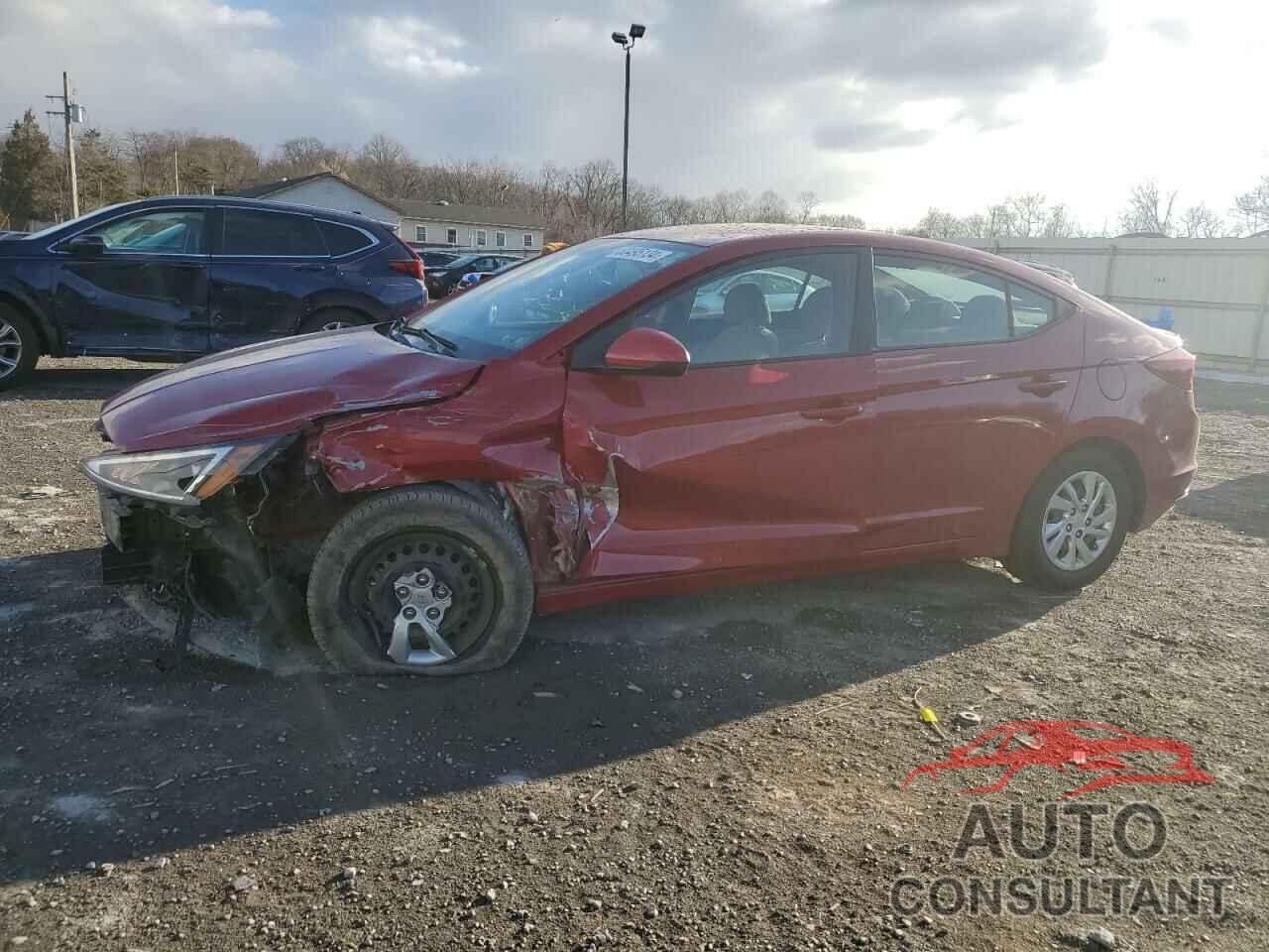 HYUNDAI ELANTRA 2019 - KMHD74LFXKU823353