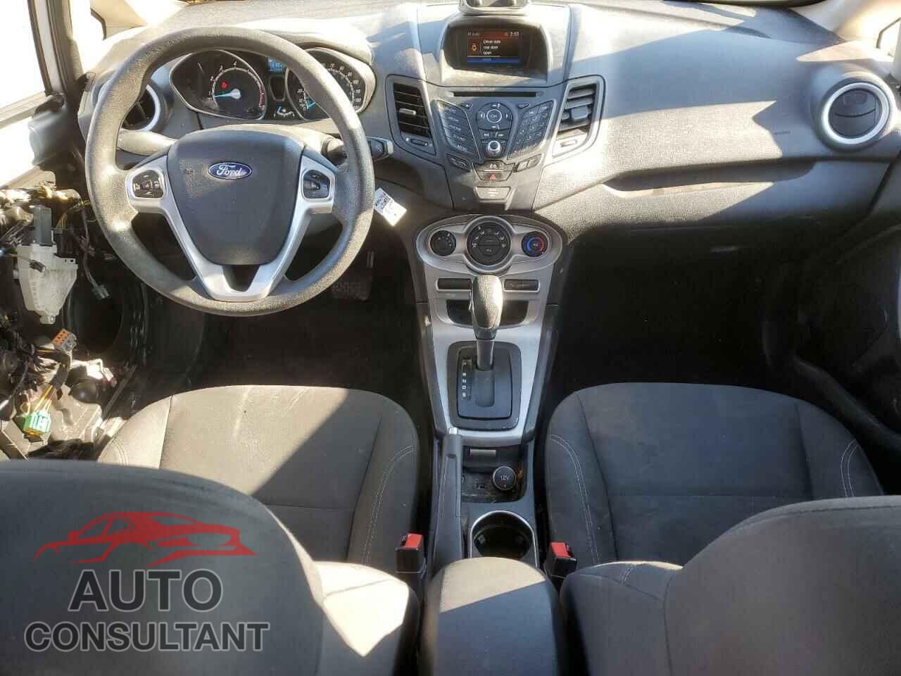 FORD FIESTA 2018 - 3FADP4EJ4JM101357