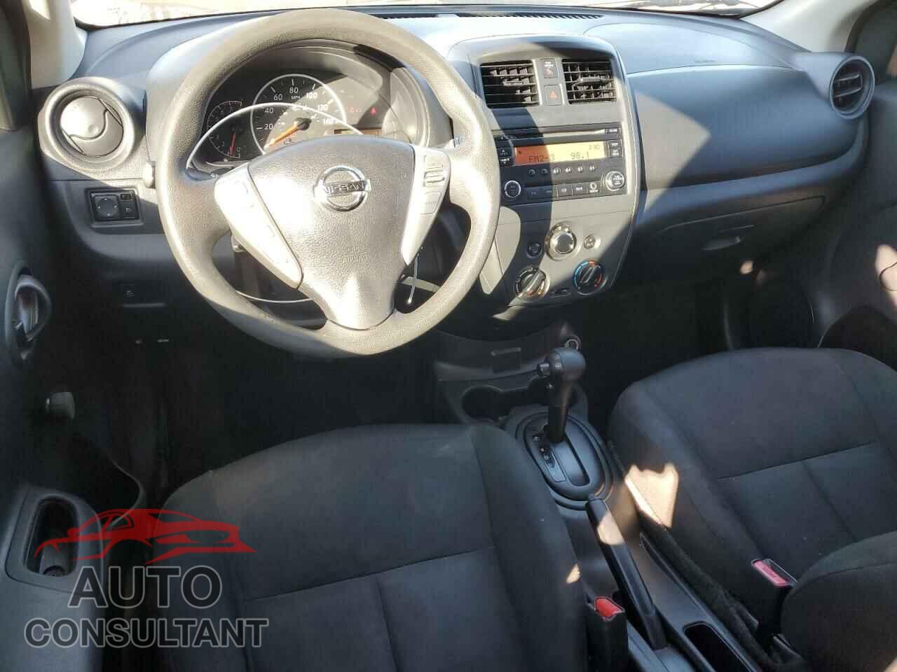 NISSAN VERSA 2017 - 3N1CN7AP3HL902159