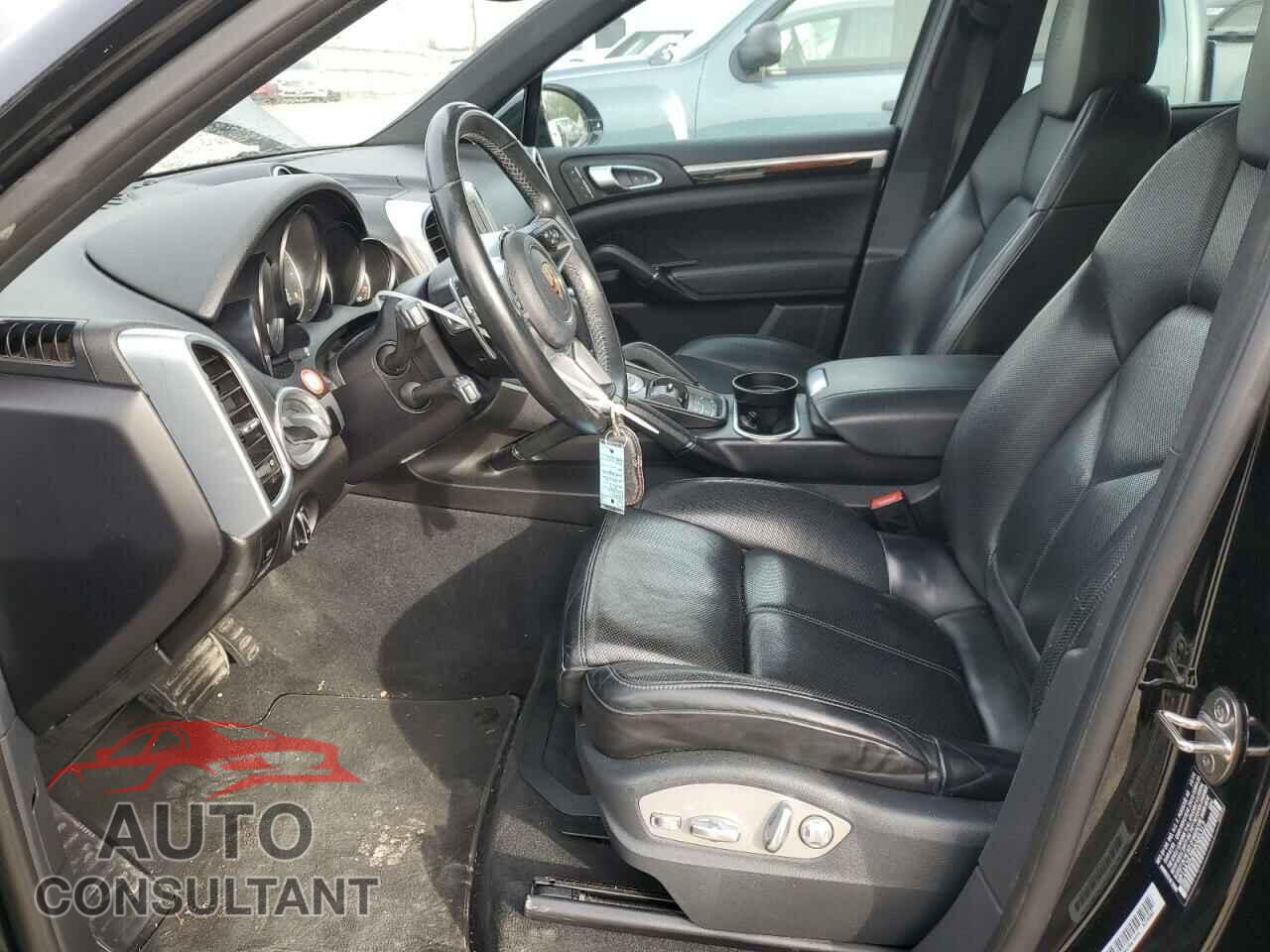 PORSCHE CAYENNE 2017 - WP1AA2A28HKA85312
