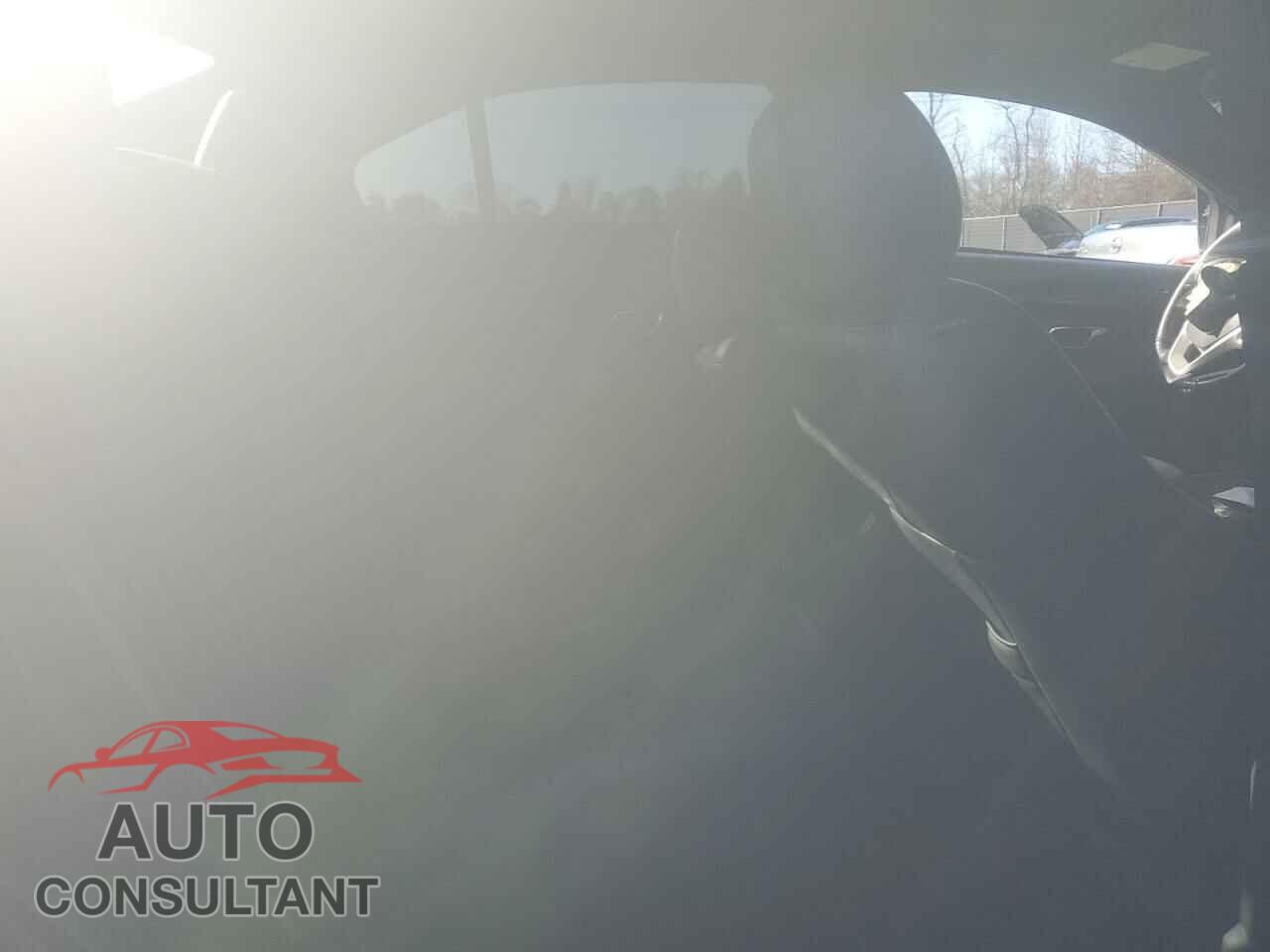 FORD TAURUS 2019 - 1FAHP2F80KG101157
