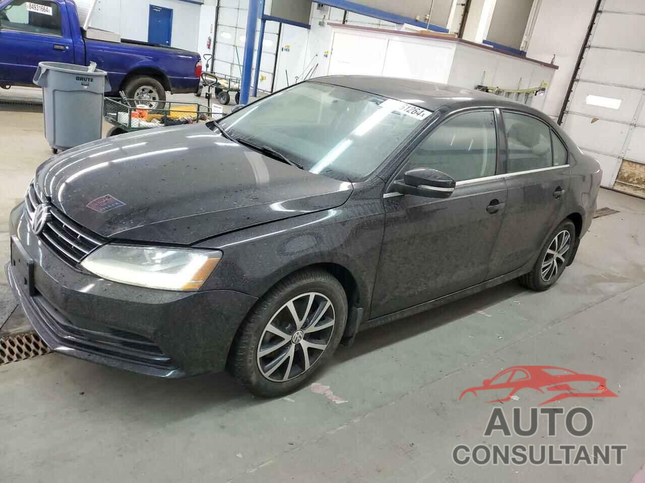 VOLKSWAGEN JETTA 2018 - 3VWDB7AJ9JM262087
