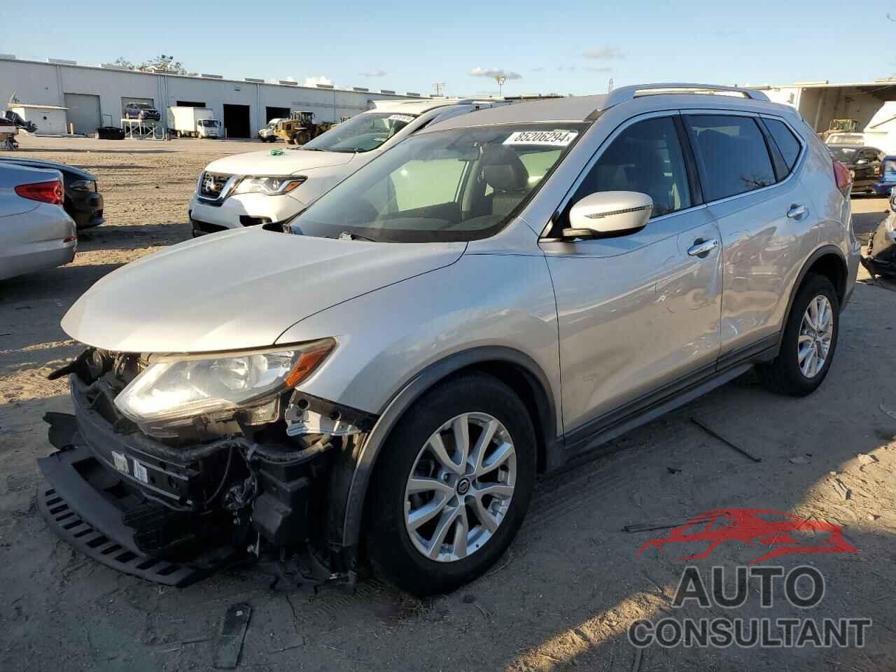 NISSAN ROGUE 2017 - KNMAT2MT8HP505069