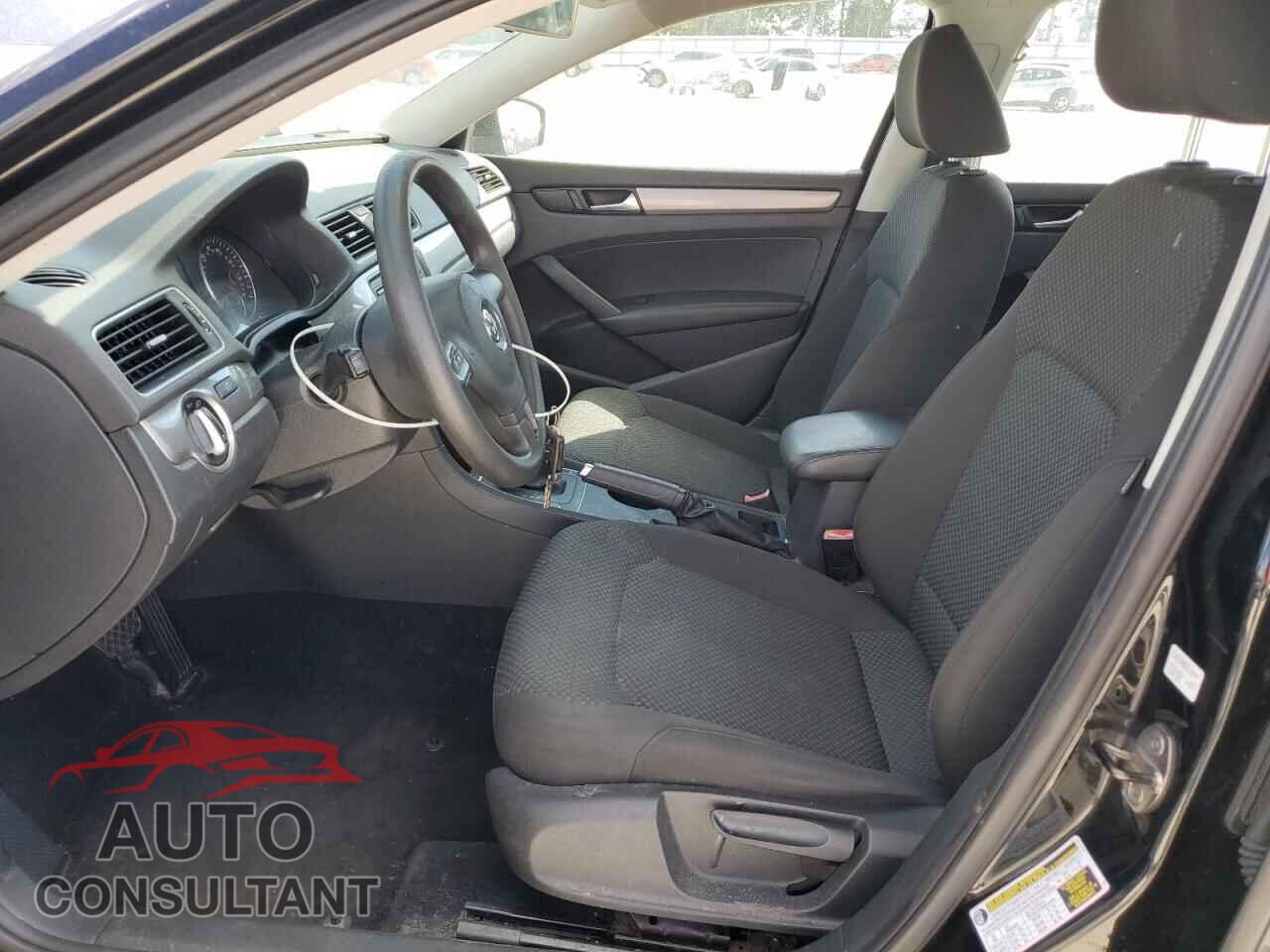 VOLKSWAGEN PASSAT 2013 - 1VWAP7A36DC049366