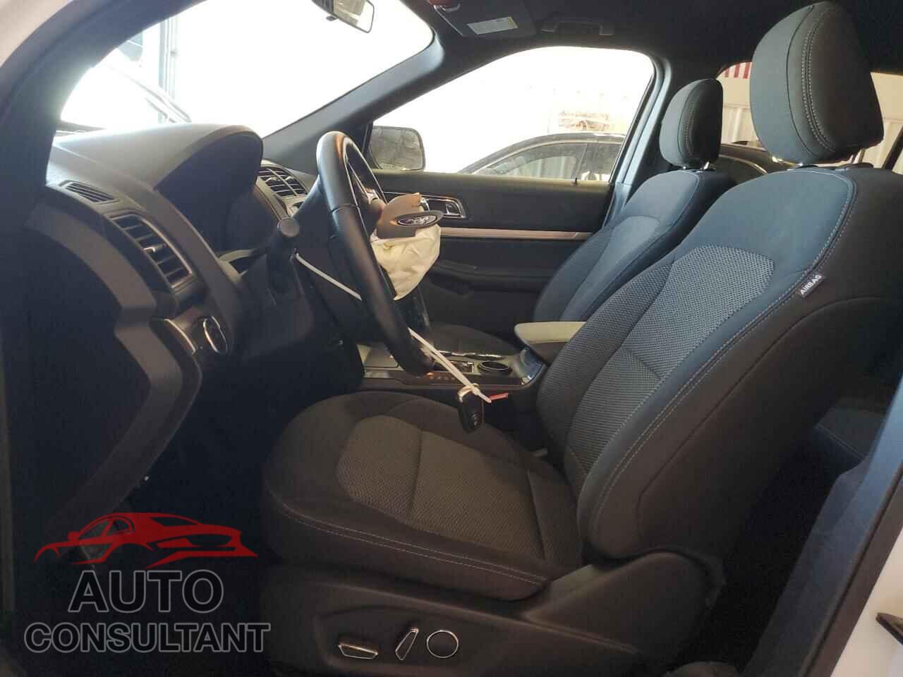 FORD EXPLORER 2018 - 1FM5K7D80JGB78293
