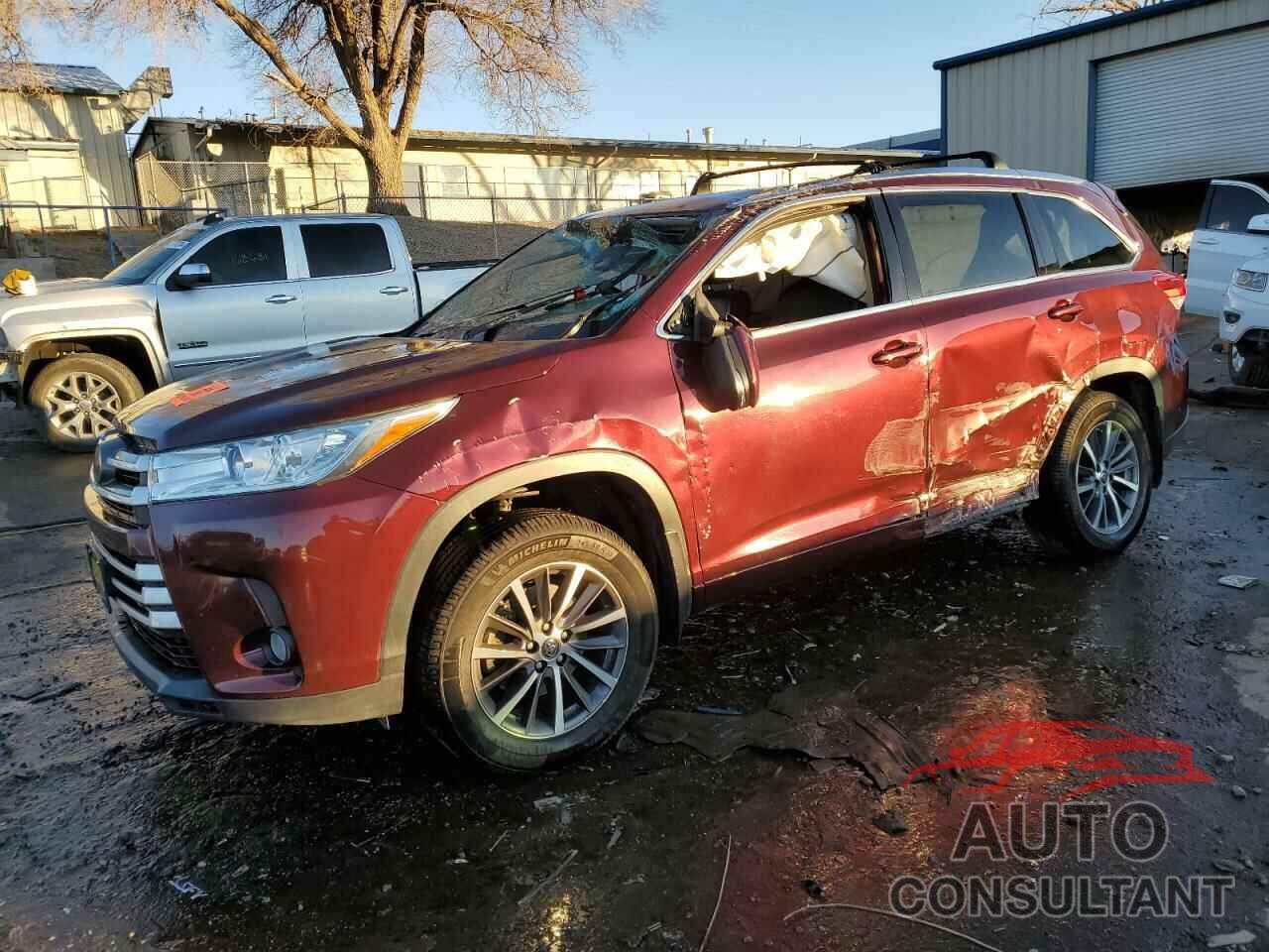 TOYOTA HIGHLANDER 2018 - 5TDJZRFH7JS819422