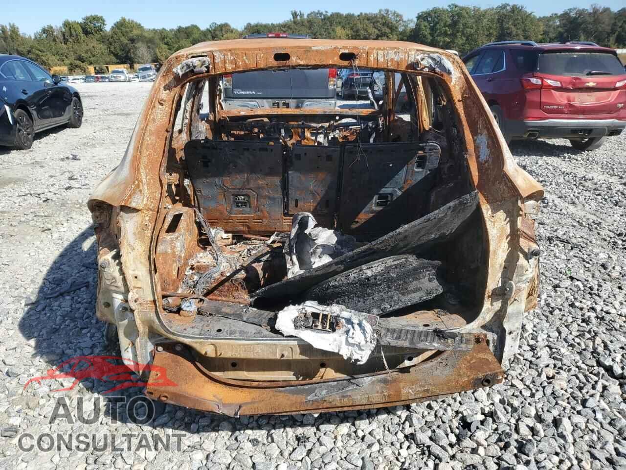 PORSCHE CAYENNE 2017 - WP1AA2A23HKA81412