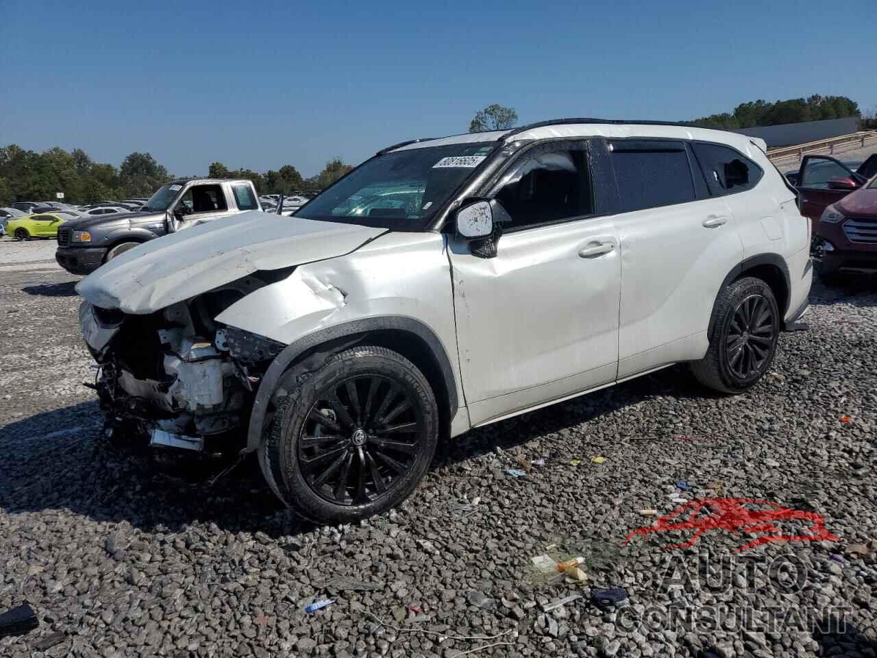 TOYOTA HIGHLANDER 2023 - 5TDKDRAH8PS024656