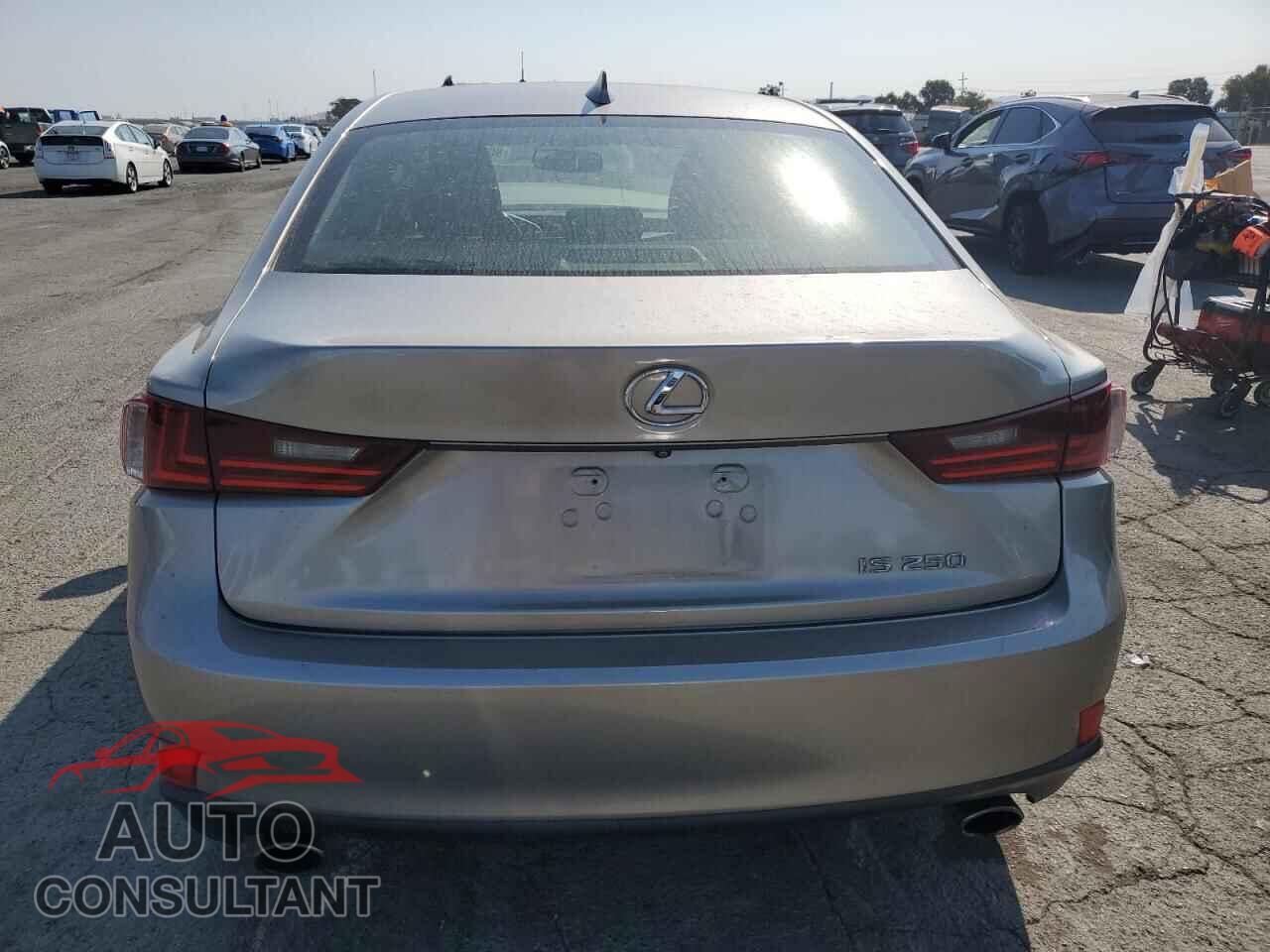 LEXUS IS 2015 - JTHBF1D24F5077621