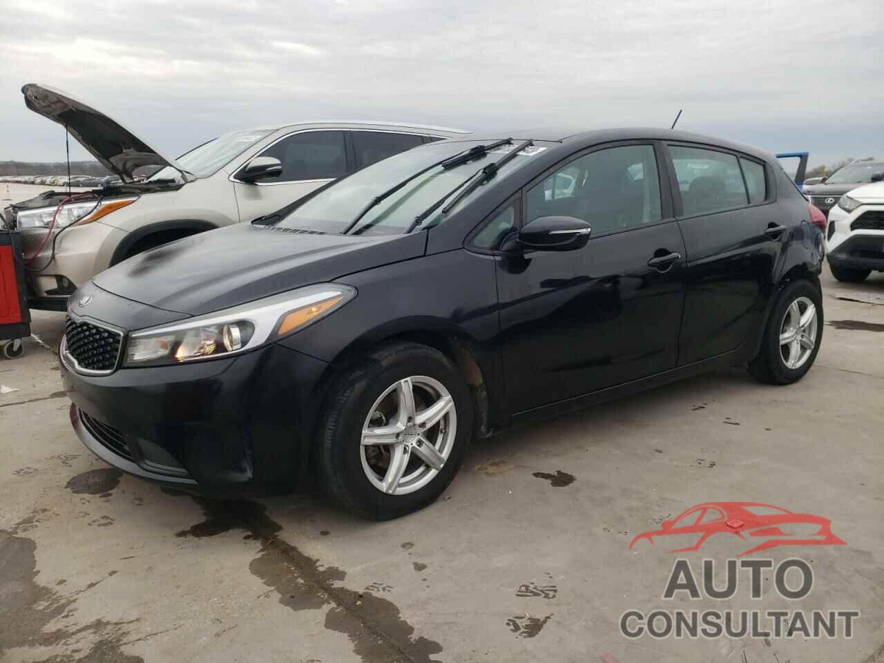 KIA FORTE 2017 - KNAFK5A81H5667354