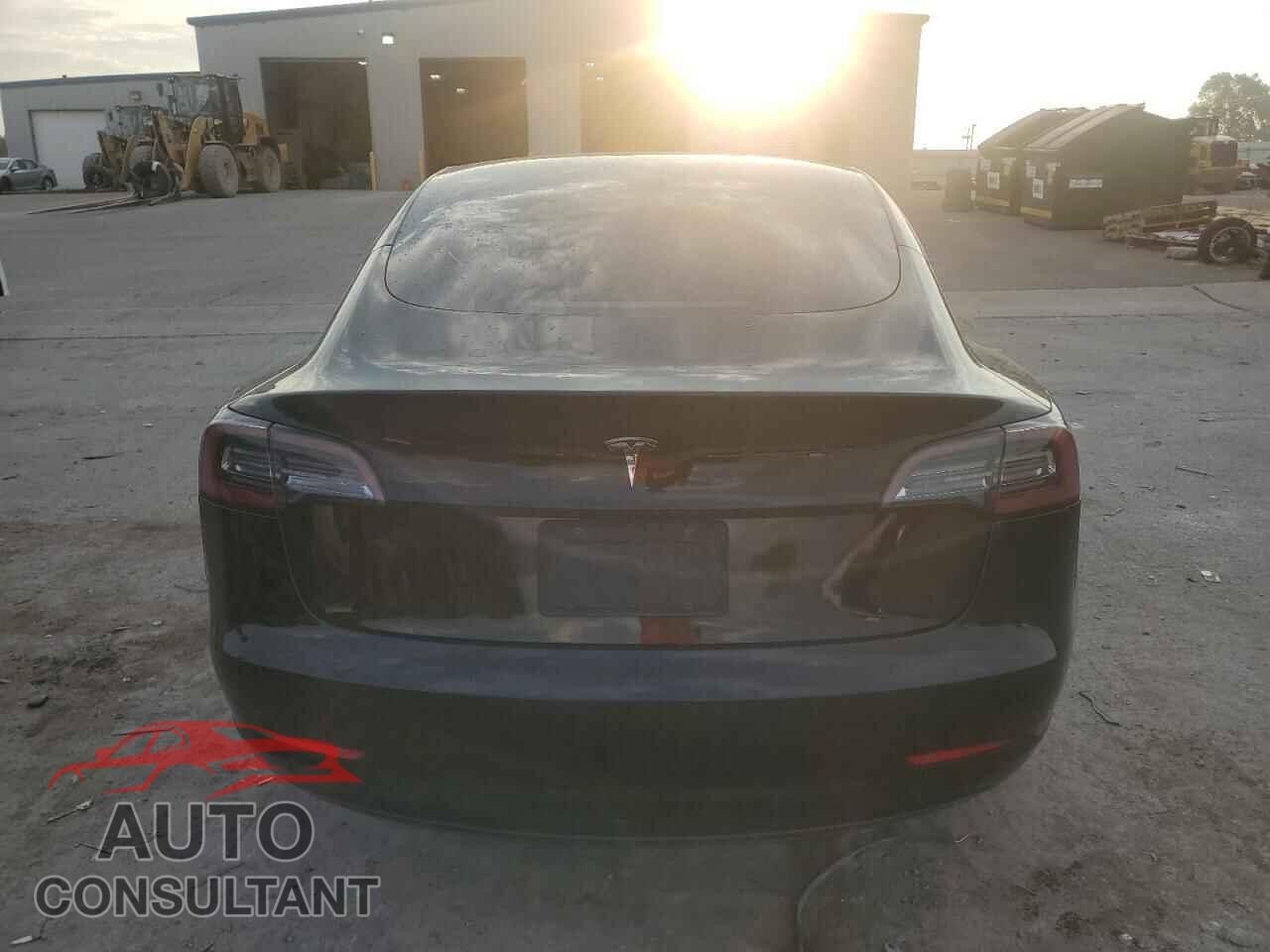 TESLA MODEL 3 2019 - 5YJ3E1EA5KF297891