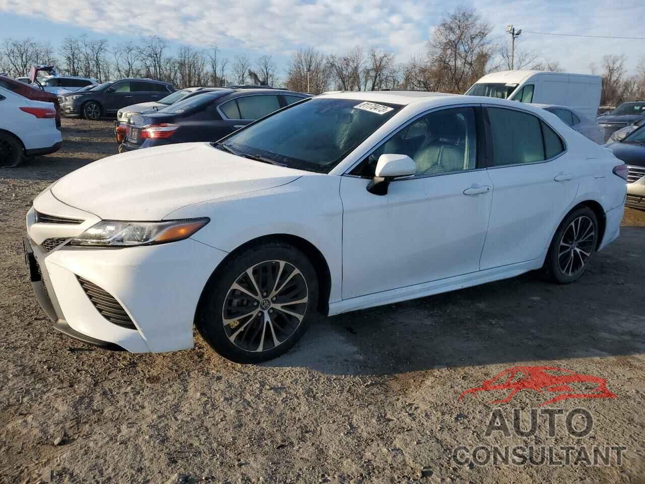 TOYOTA CAMRY 2018 - 4T1B11HK9JU152785