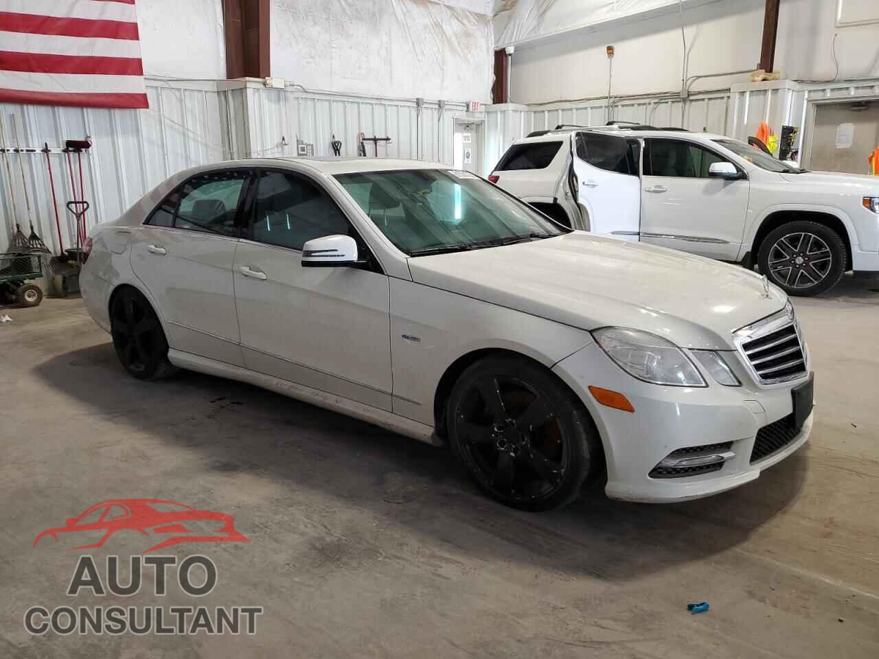MERCEDES-BENZ E-CLASS 2012 - WDDHF8JB1CA602040