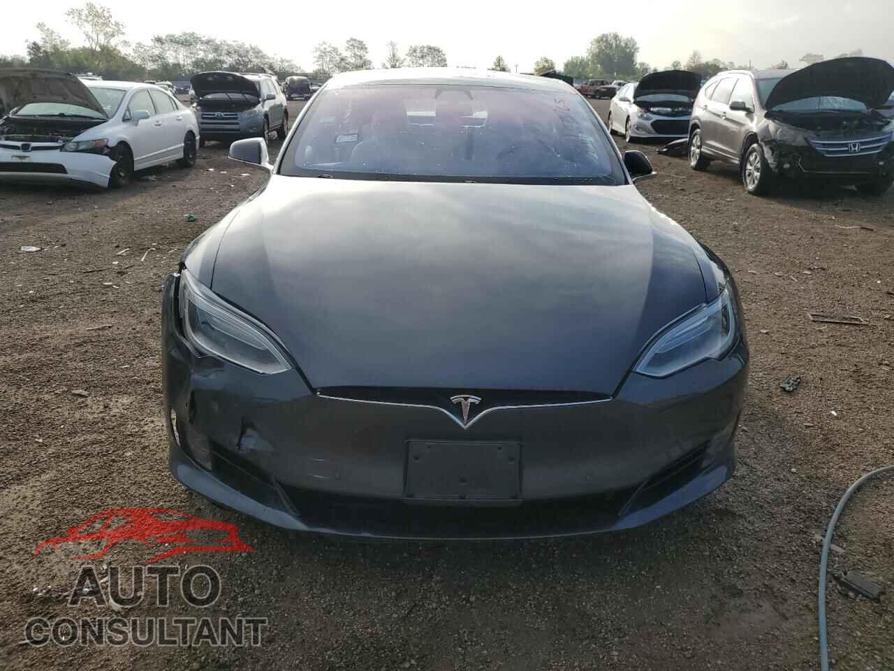 TESLA MODEL S 2017 - 5YJSA1E24HF210846