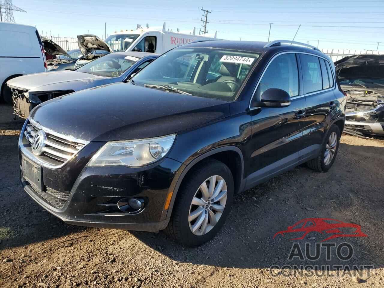 VOLKSWAGEN TIGUAN 2011 - WVGAV7AX8BW503216