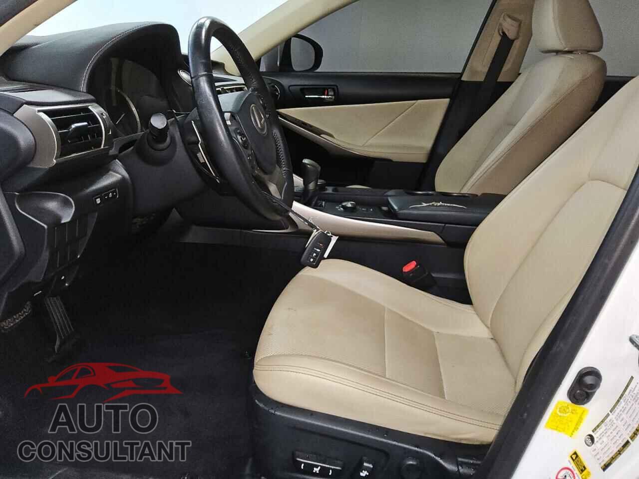 LEXUS IS 2015 - JTHBF1D22F5061675