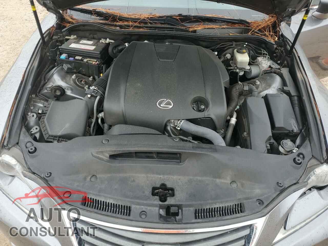 LEXUS IS 2015 - JTHCF1D24F5018783