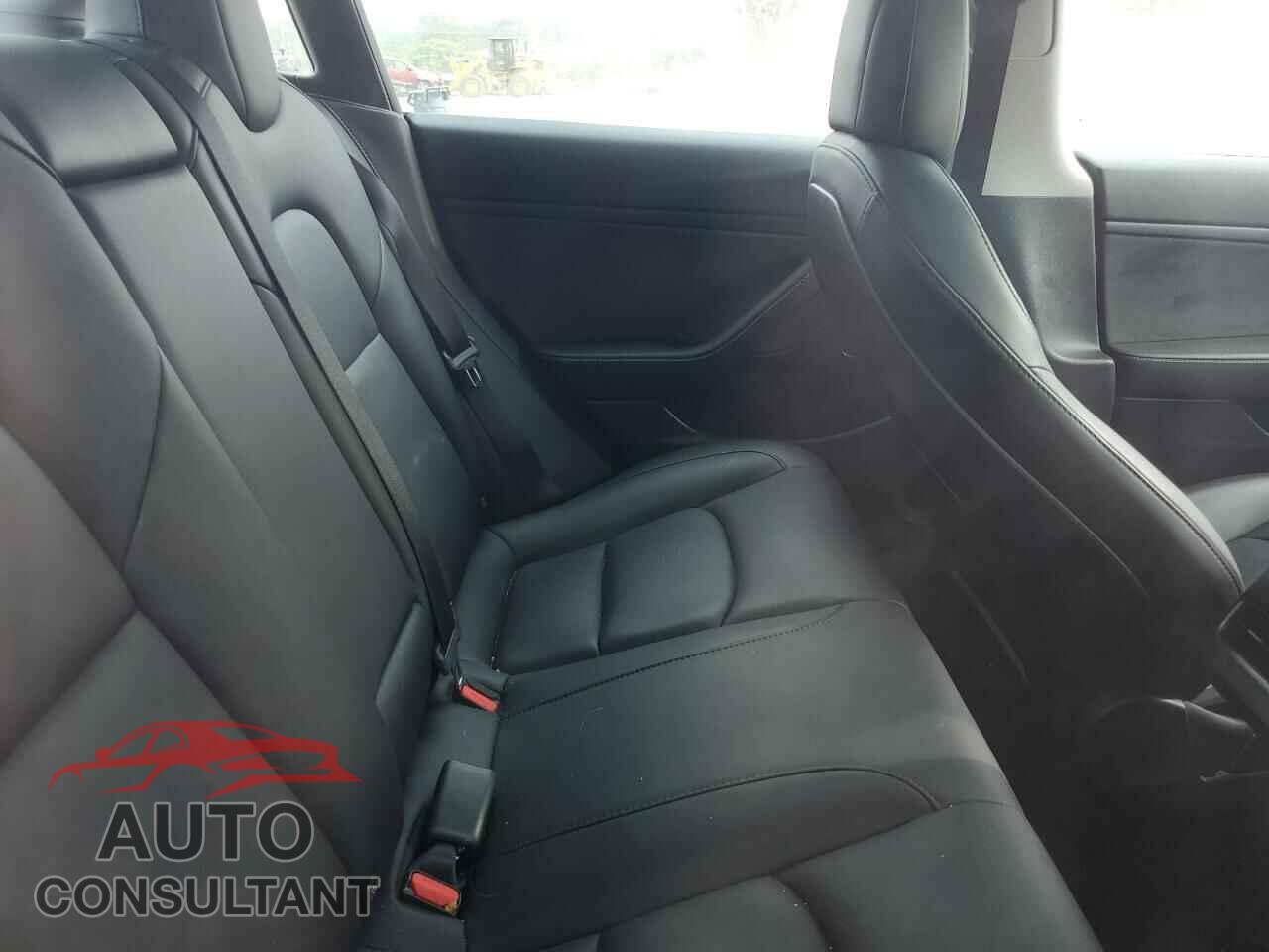 TESLA MODEL 3 2021 - 5YJ3E1EA4MF907542