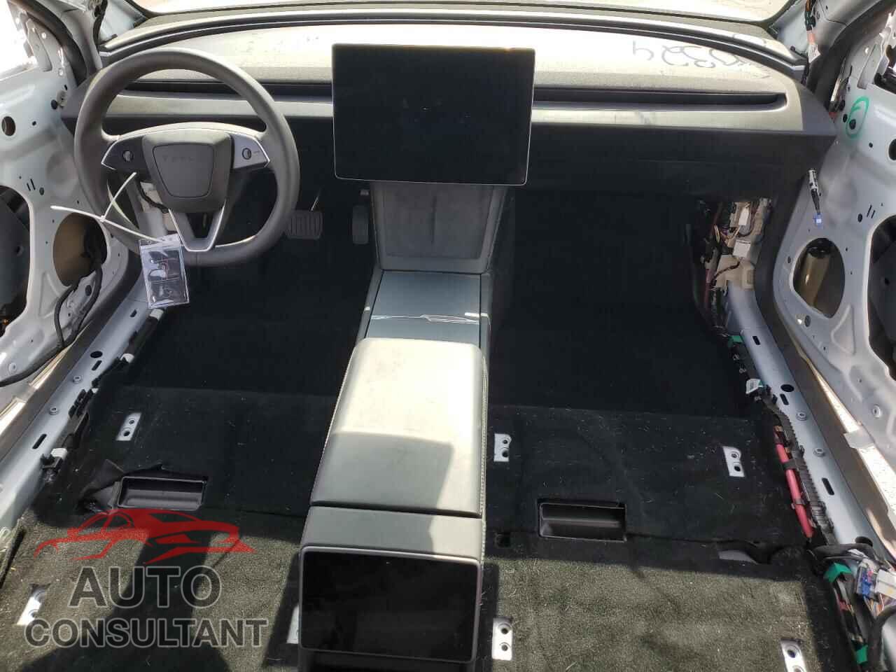 TESLA MODEL 3 2024 - 5YJ3E1EA6RF855709