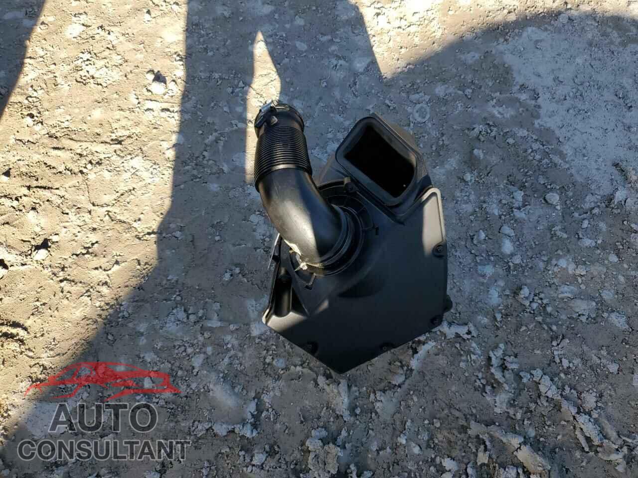 AUDI A5 2021 - WAUDACF5XMA010583