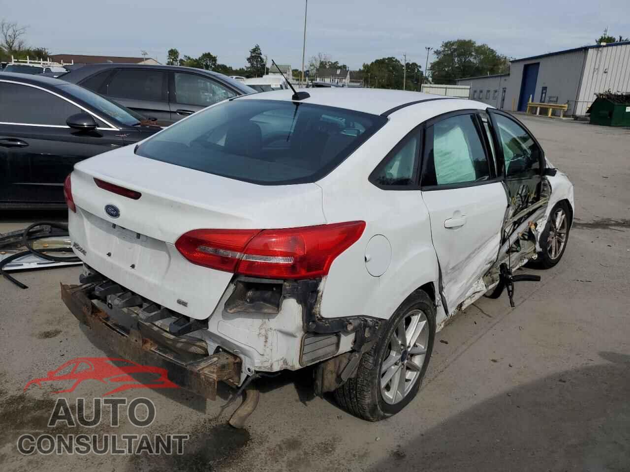 FORD FOCUS 2015 - 1FADP3F24FL281692