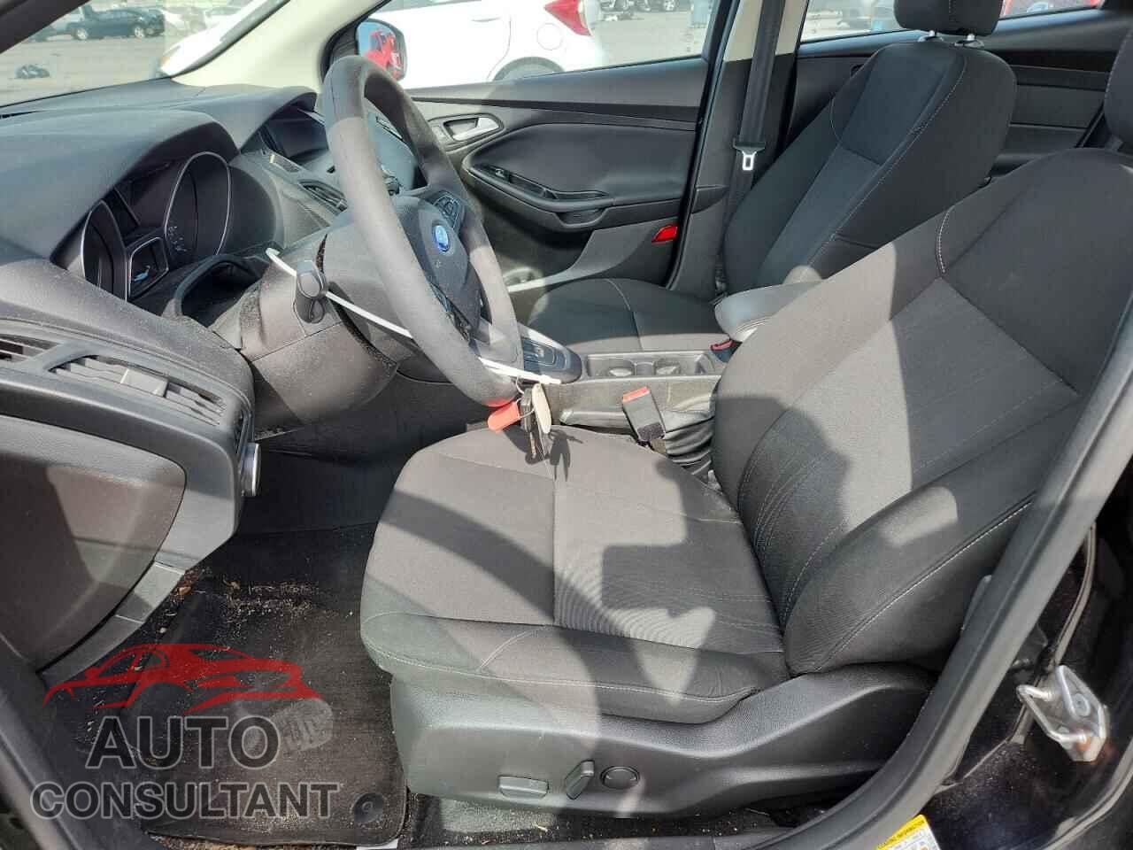 FORD FOCUS 2016 - 1FADP3F21GL221774
