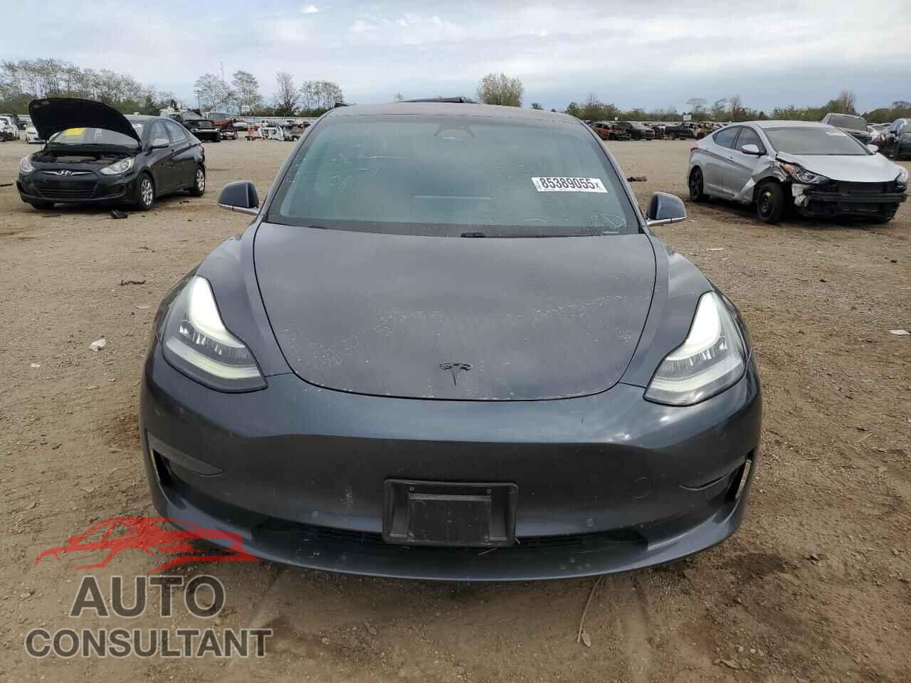 TESLA MODEL 3 2018 - 5YJ3E1EB8JF104298