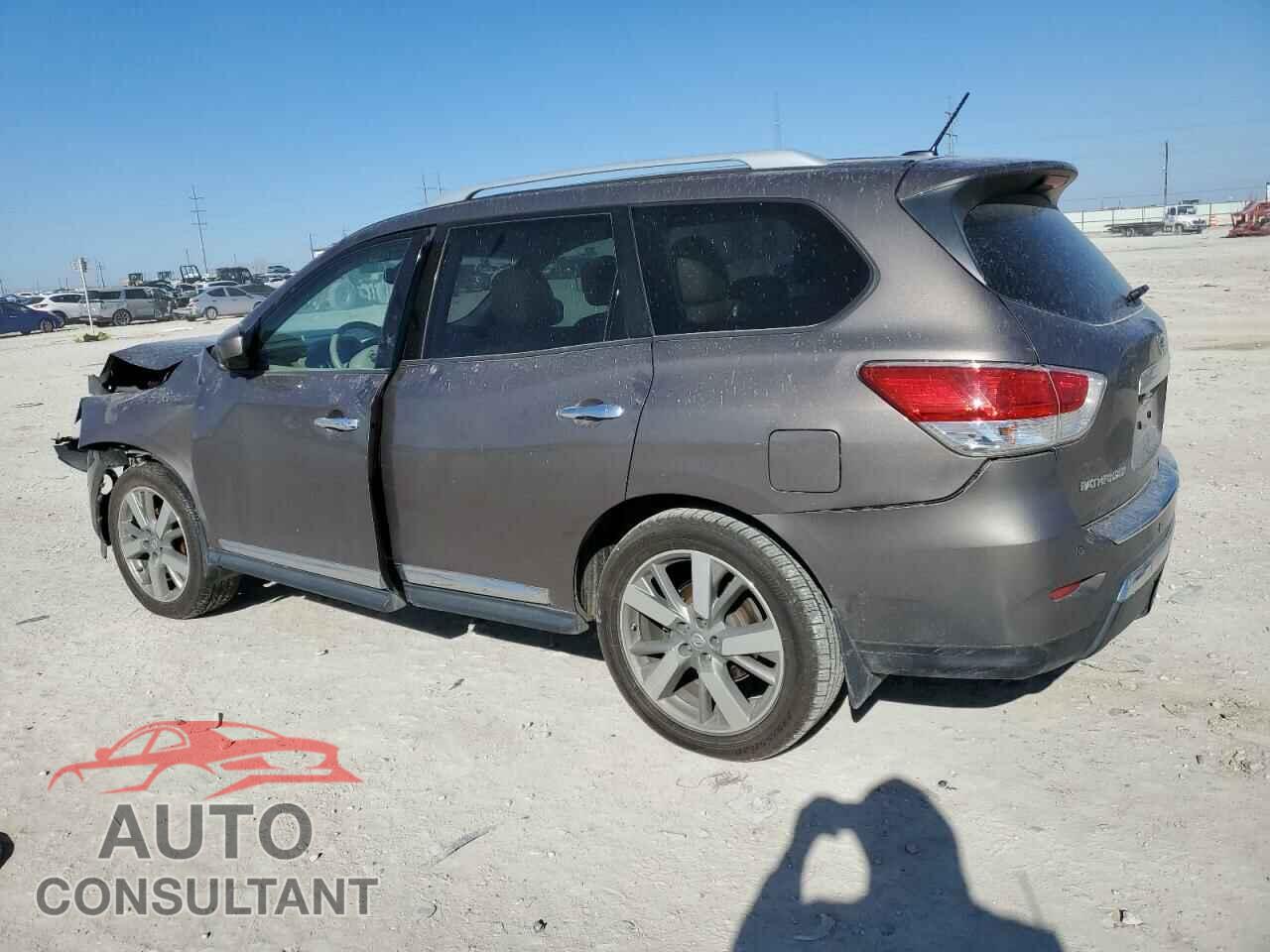 NISSAN PATHFINDER 2013 - 5N1AR2MN1DC674301
