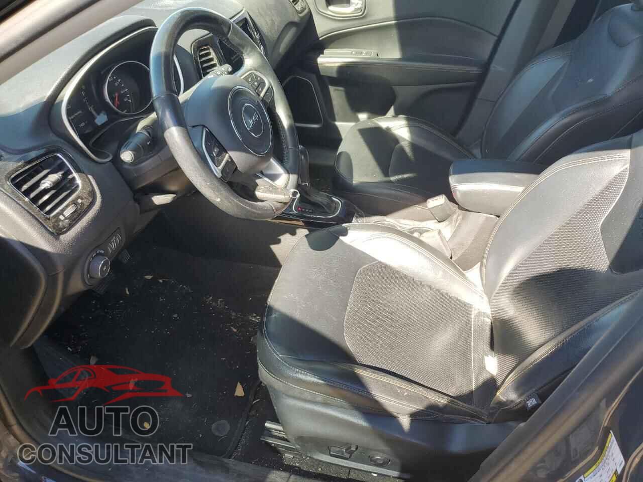 JEEP COMPASS 2018 - 3C4NJDCB7JT365528