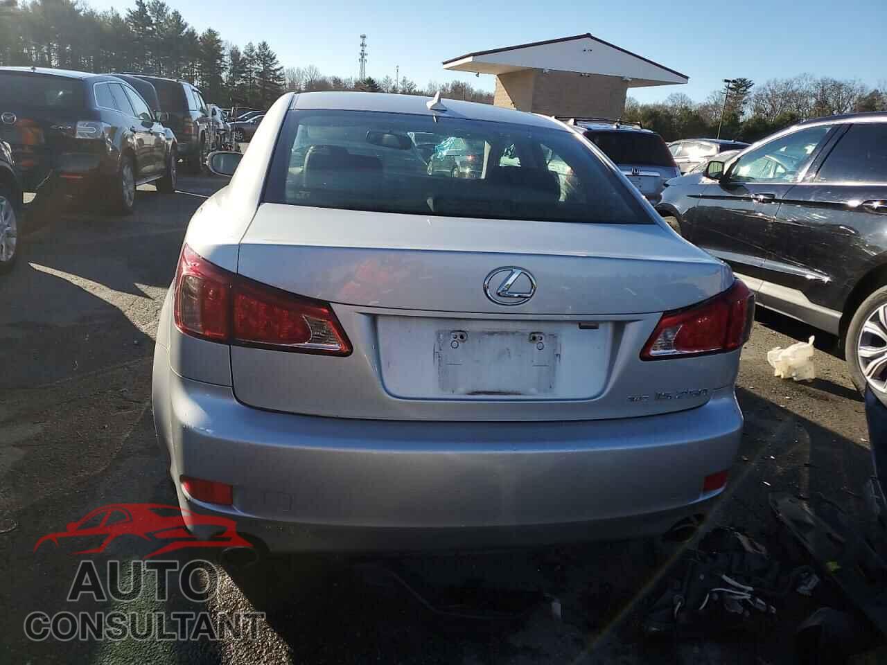 LEXUS IS 2011 - JTHCF5C25B2035418