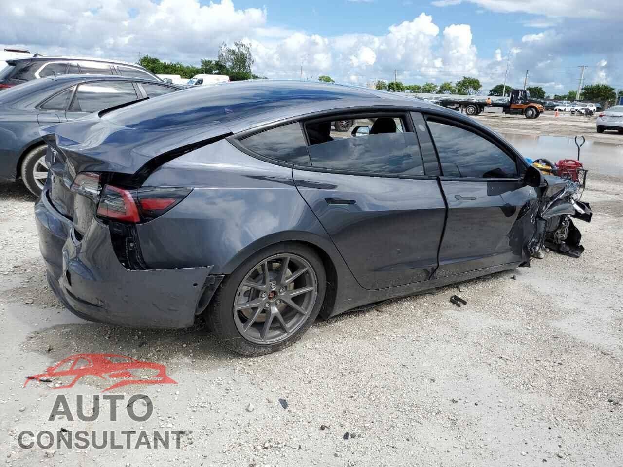 TESLA MODEL 3 2021 - 5YJ3E1EA8MF851024