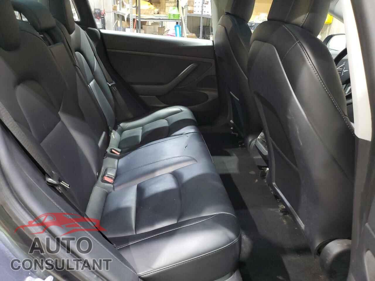TESLA MODEL 3 2021 - 5YJ3E1EA1MF908129