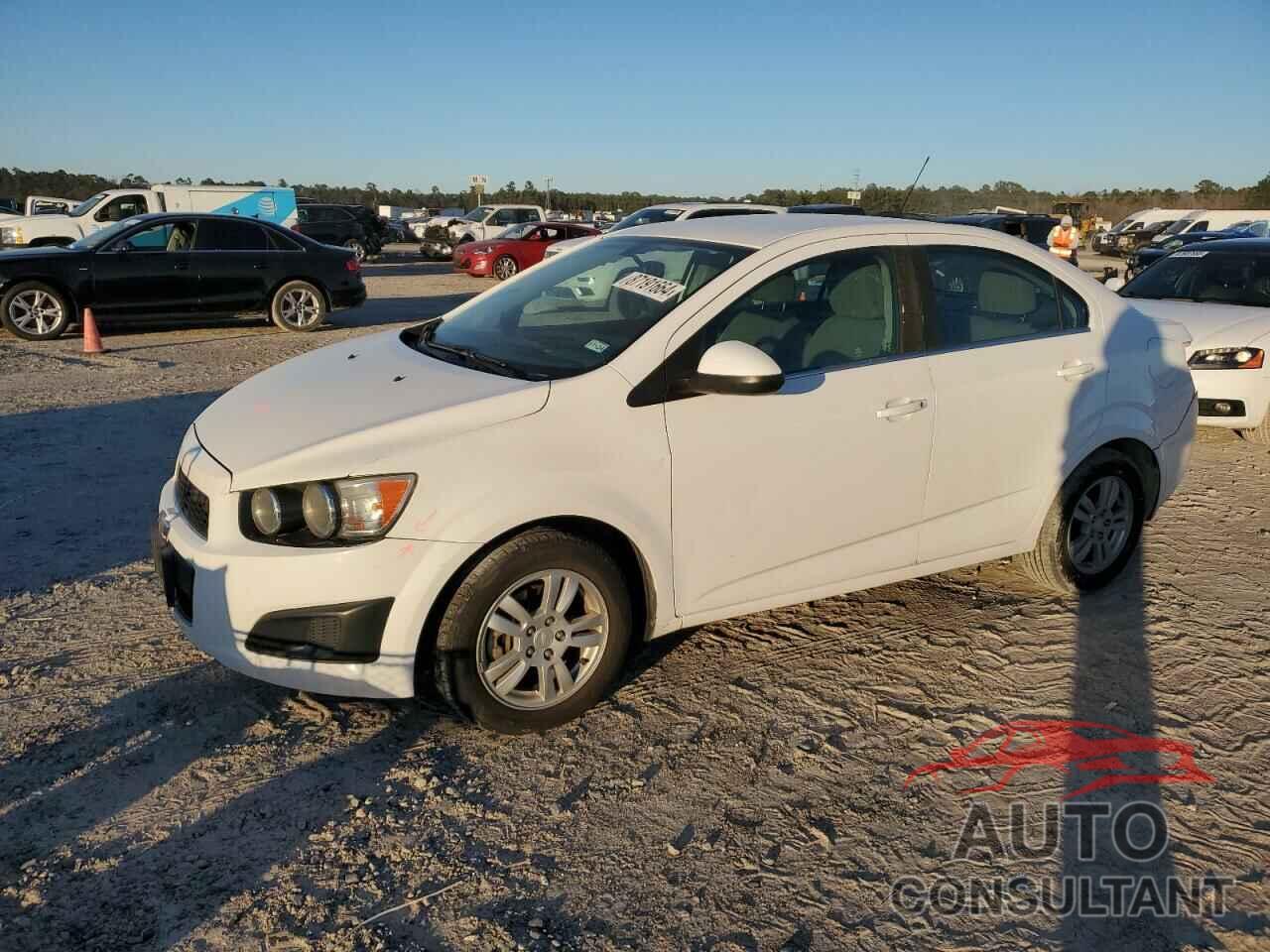 CHEVROLET SONIC 2015 - 1G1JC5SH5F4102139