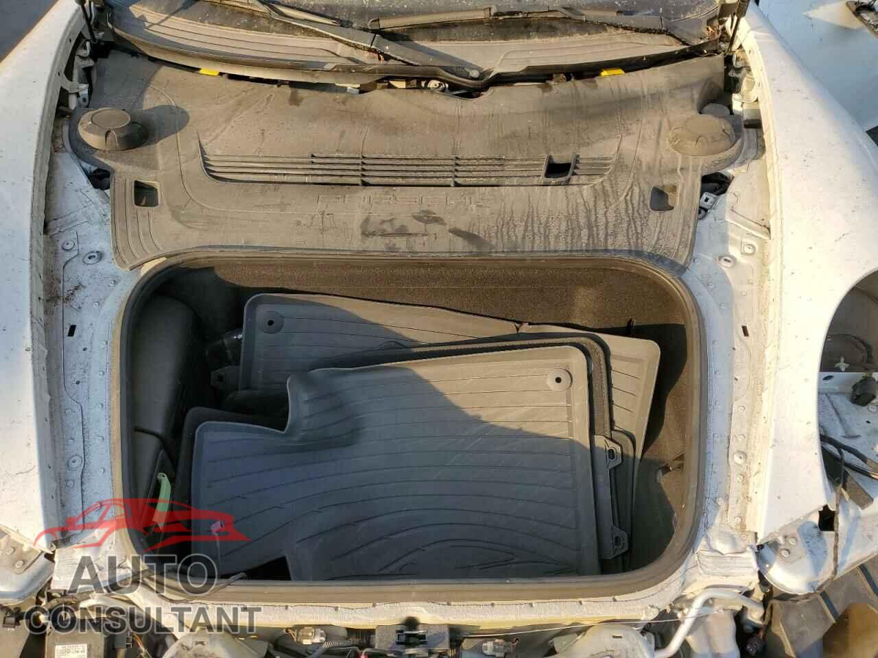 PORSCHE 911 2018 - WP0CA2A90JS138436