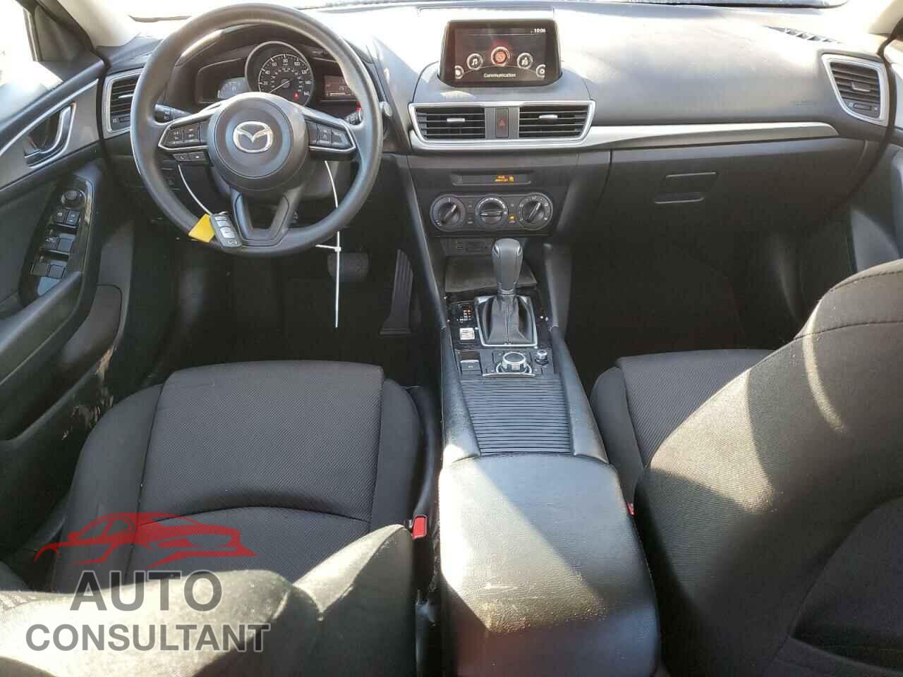 MAZDA 3 2018 - 3MZBN1U75JM268545