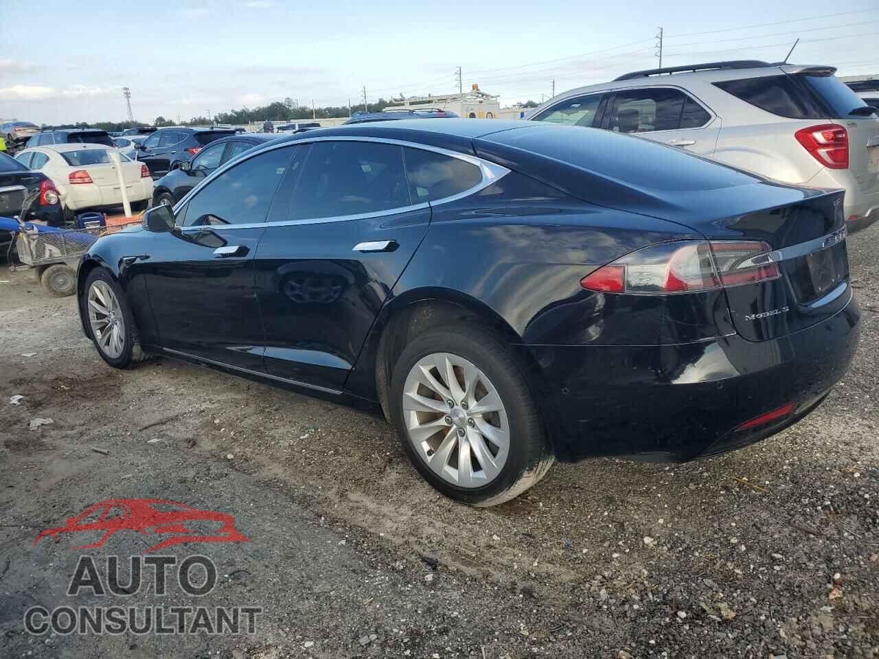 TESLA MODEL S 2018 - 5YJSA1E24JF293975