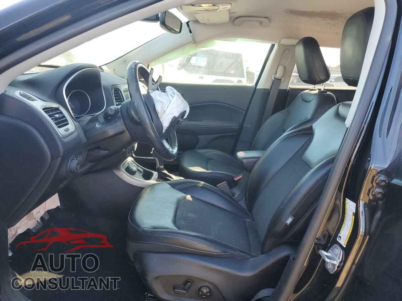 JEEP COMPASS 2018 - 3C4NJDBB0JT484216