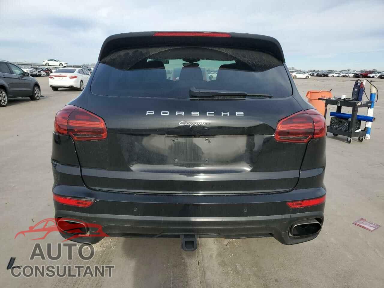 PORSCHE CAYENNE 2016 - WP1AA2A2XGKA08715