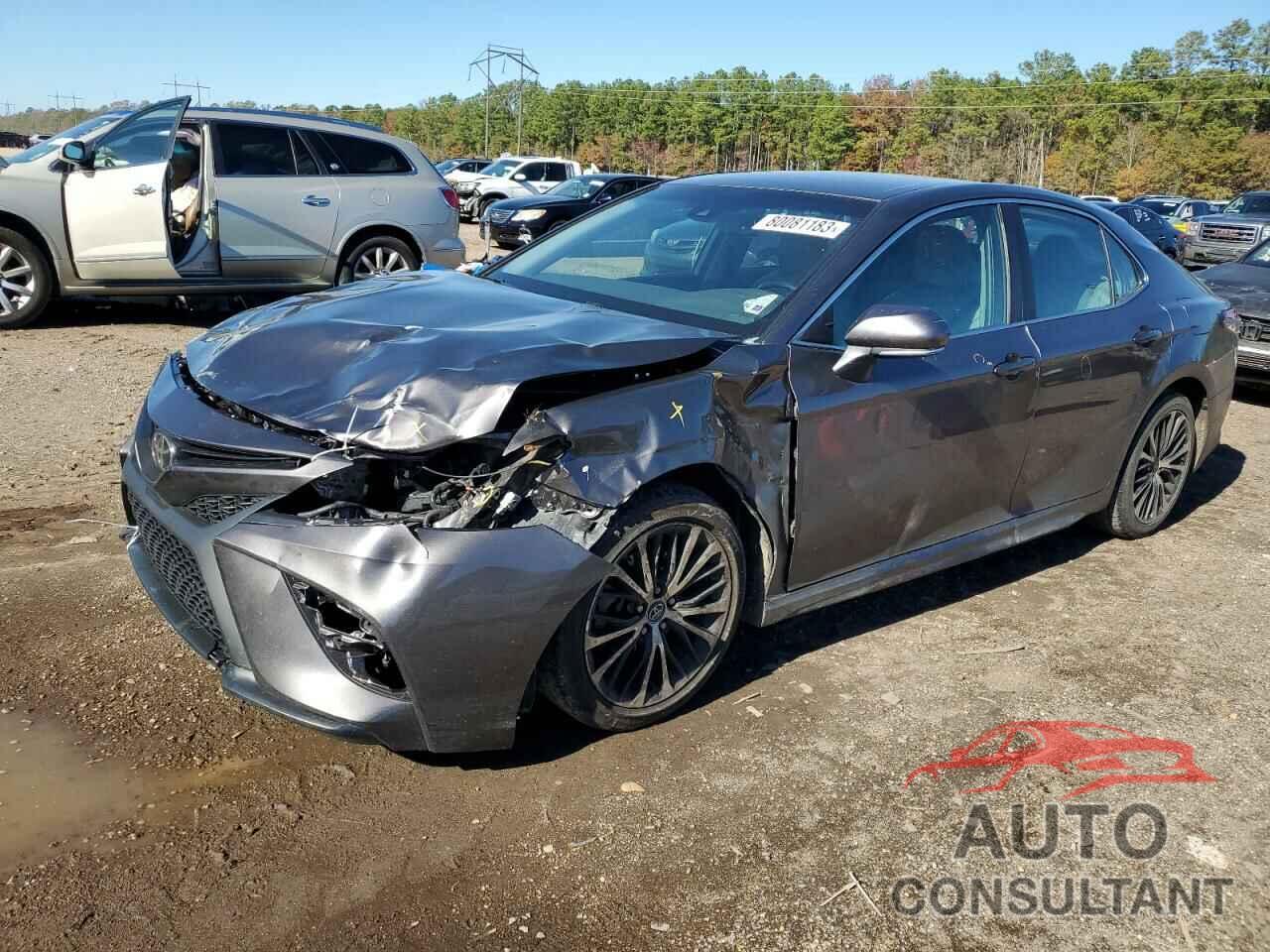 TOYOTA CAMRY 2018 - 4T1B11HK0JU098907