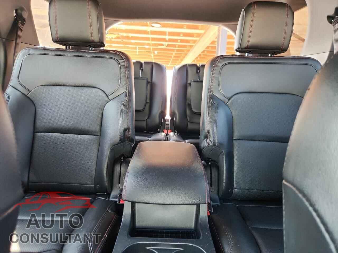 FORD EXPLORER 2018 - 1FM5K8GT1JGB26239