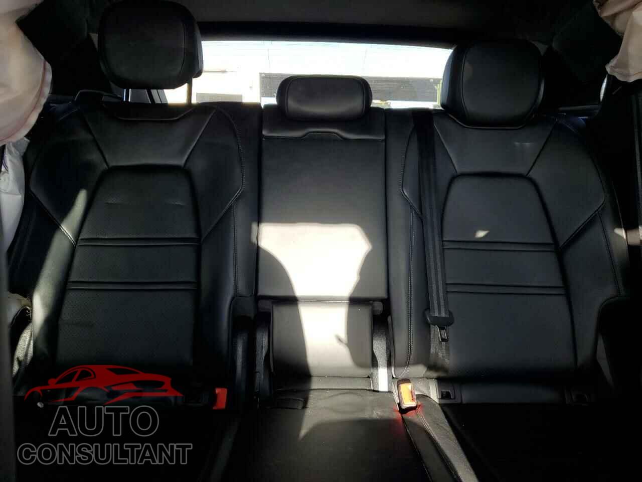 PORSCHE CAYENNE 2021 - WP1AA2AY2MDA08115