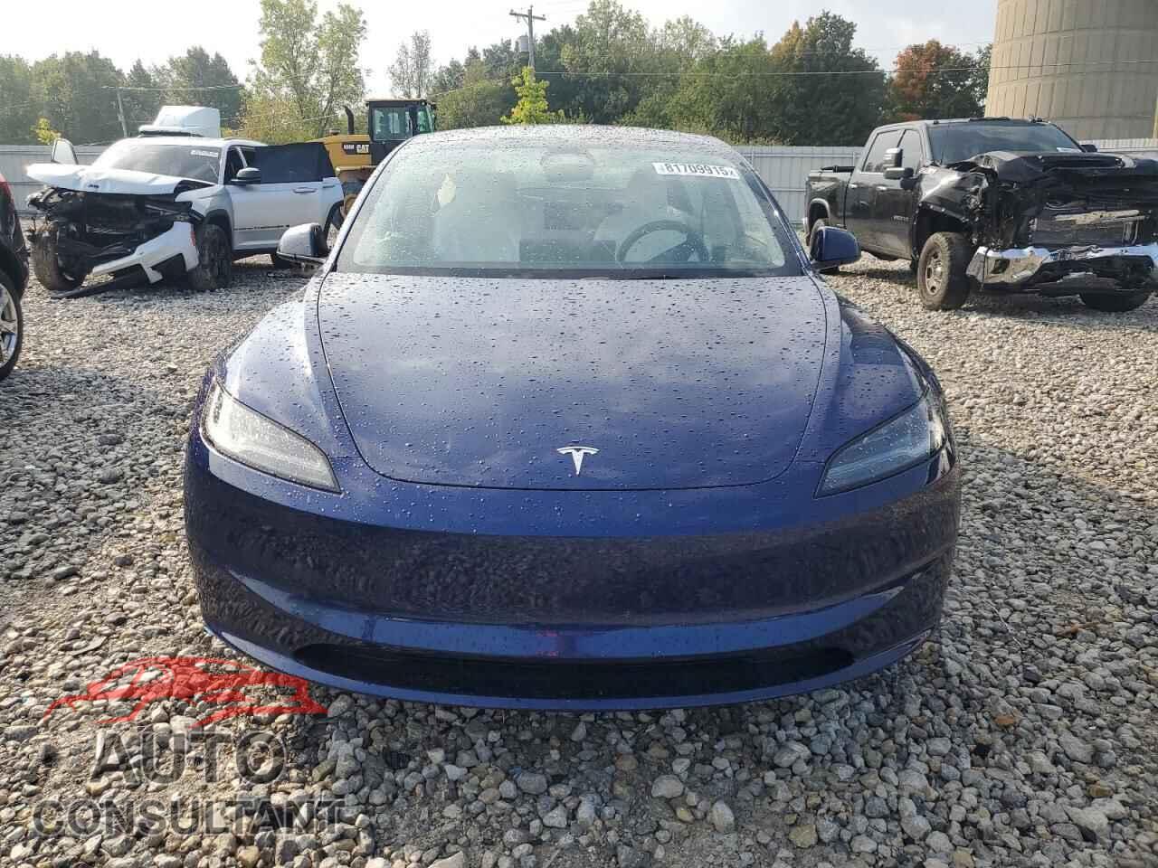 TESLA MODEL 3 2025 - 5YJ3E1EA2SF068309