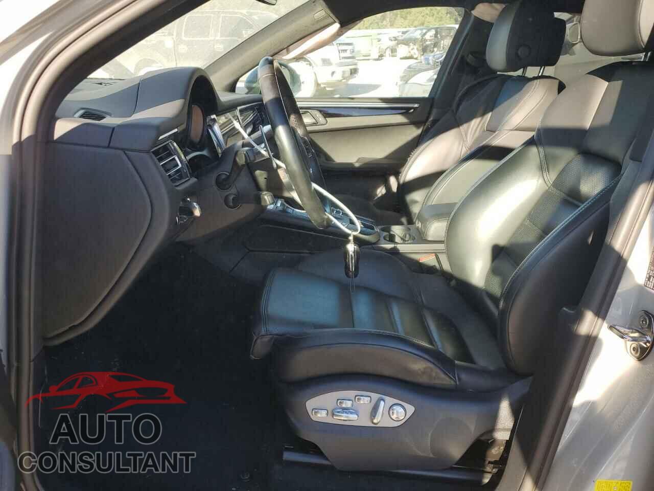 PORSCHE MACAN 2021 - WP1AA2A59MLB00608