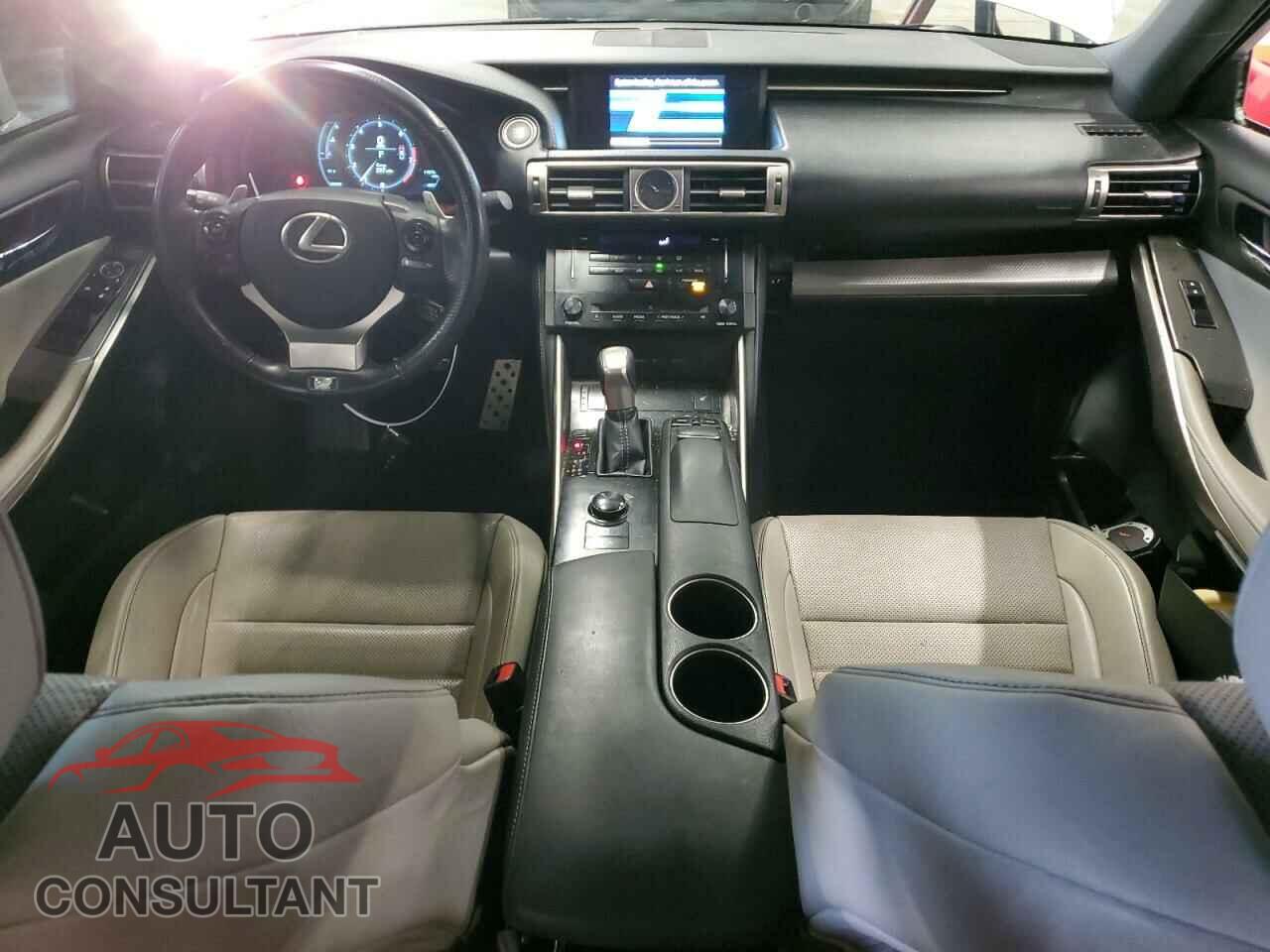 LEXUS IS 2014 - JTHCE1D29E5002743