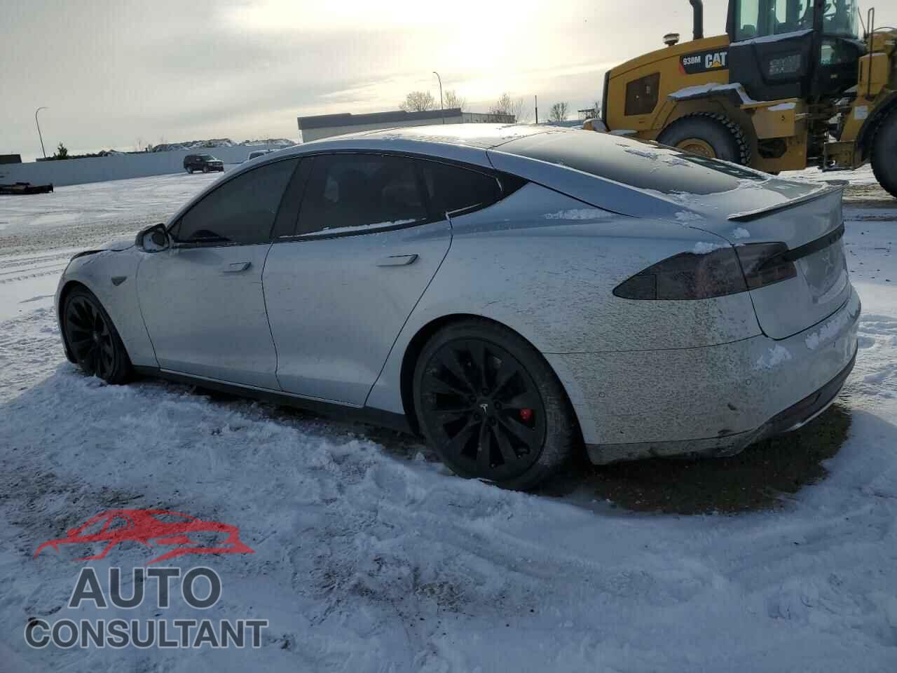 TESLA MODEL S 2015 - 5YJSA1E4XFF111737
